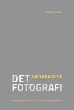 Bogcover til Det nødvendige fotografi